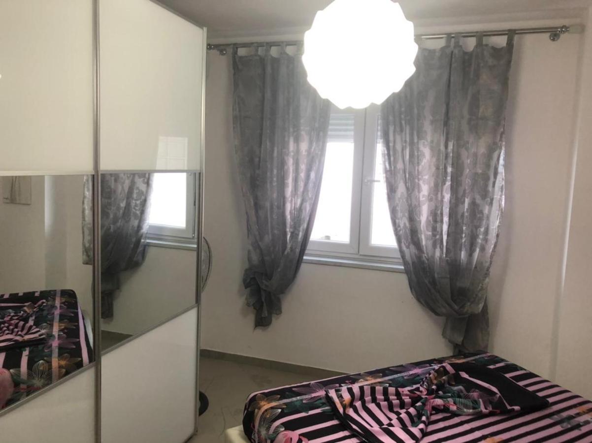 Vale House Holiday Apartment Vlorë Eksteriør bilde