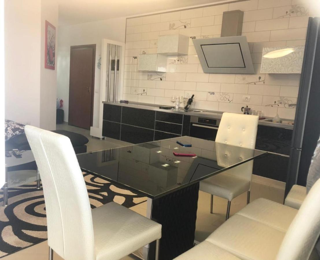 Vale House Holiday Apartment Vlorë Eksteriør bilde