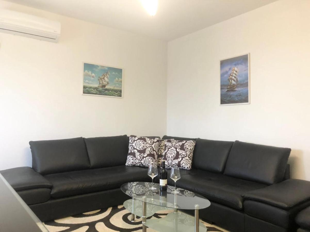Vale House Holiday Apartment Vlorë Eksteriør bilde